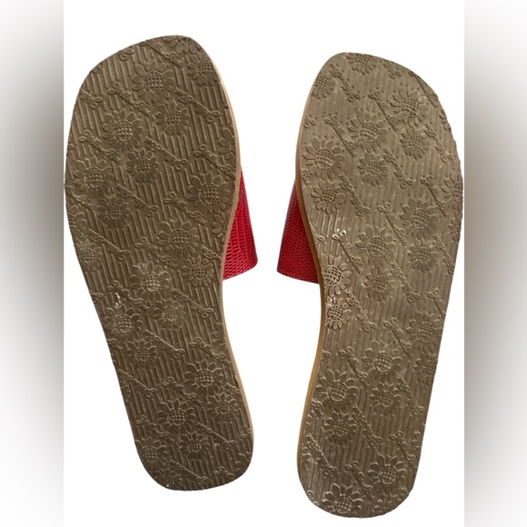 Yellow Box Red Slide Sandals - Picture 4 of 4